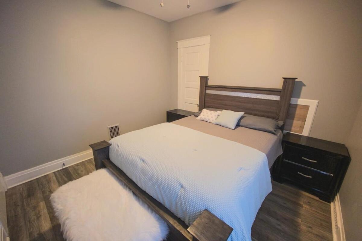Large 6Br, 2 Bath In Niagara Falls Exterior photo