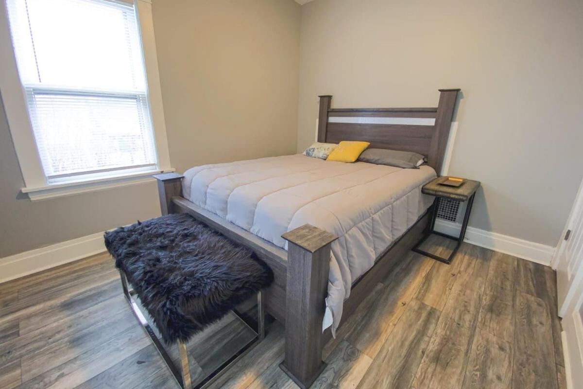 Large 6Br, 2 Bath In Niagara Falls Exterior photo